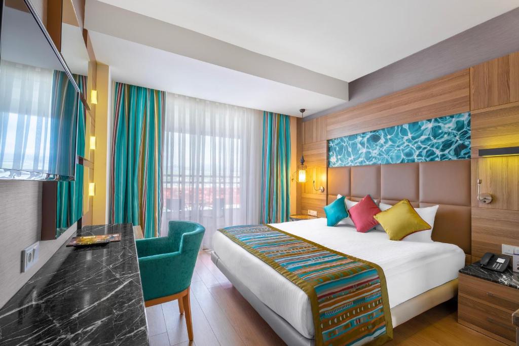 هتل استراحتگاه لانگ بیچ آلانیا