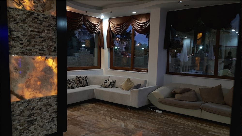 کارگزار هتل لارا پالاس آنتالیا