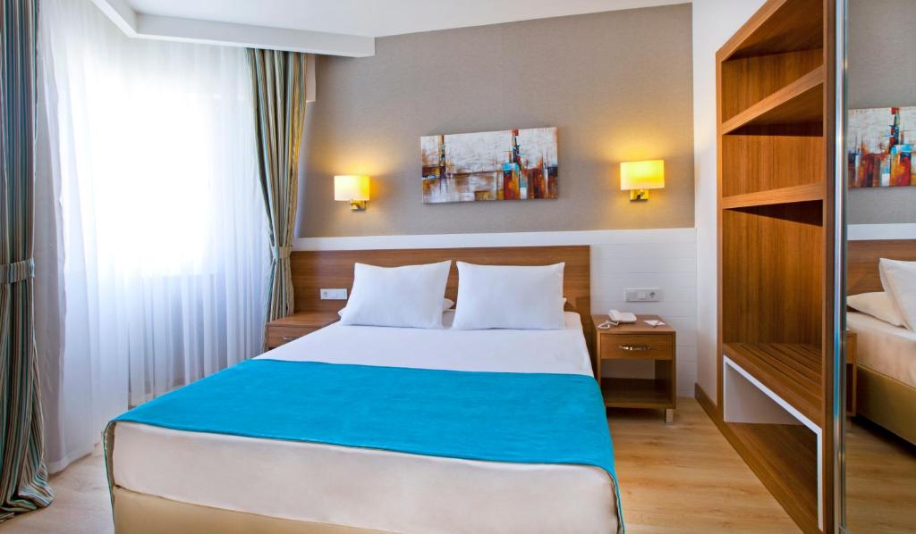 هتل گرند پارک لارا آنتالیا