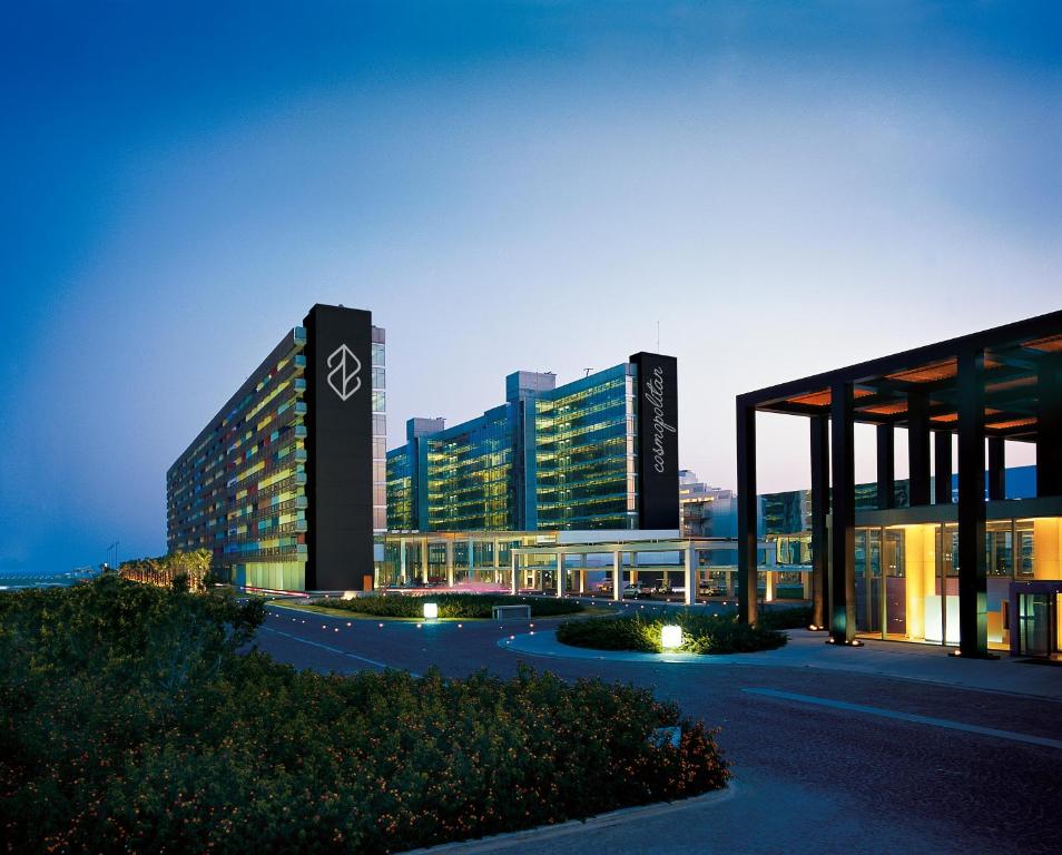 هتل نیروانا کوسمو پولیتن آنتالیا