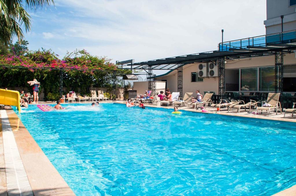 کارگزار هتل بلکن هتل آنتالیا