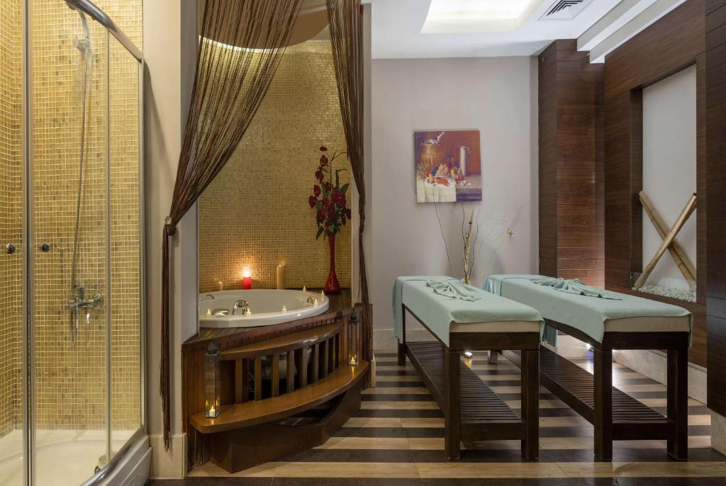 hotel Ramada Resort By Wyndham Lara