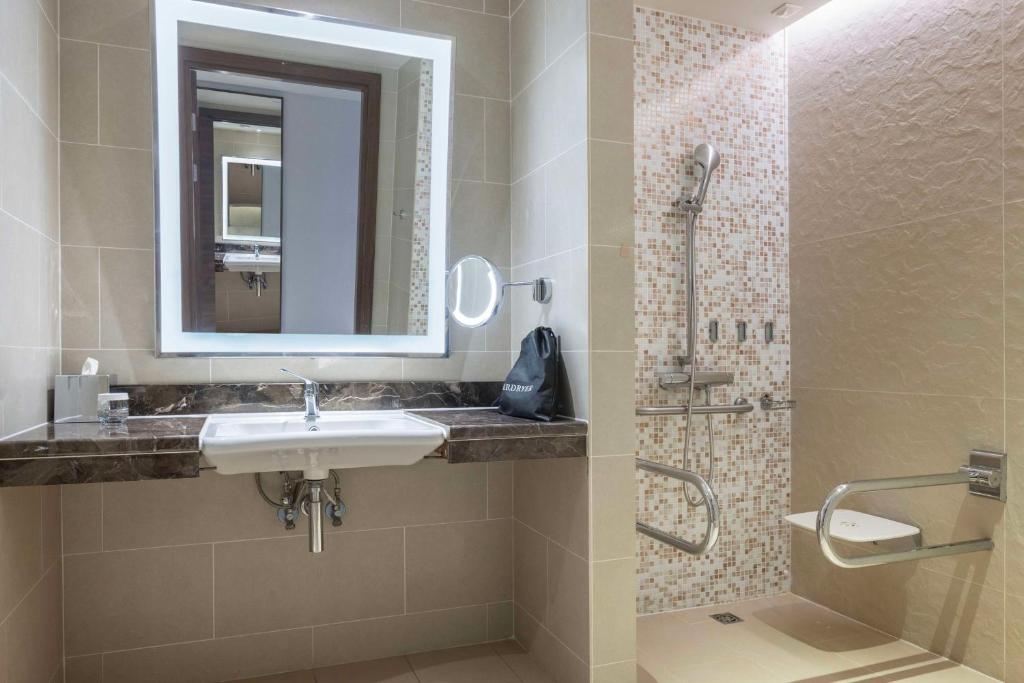 کارگزار هتل هیلتون باتومی