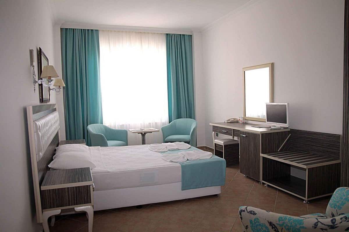 هتل فونیکس سان بودروم