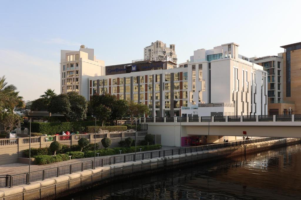 هتل گراند گینگز گیت واتر فرانت دبی
