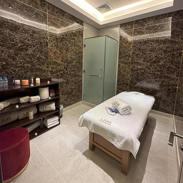 کارگزار هتل گراند گینگز گیت واتر فرانت دبی