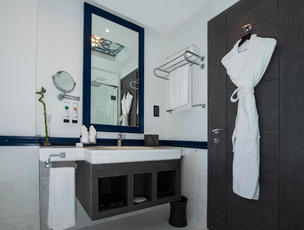 کارگزار هتل اج کریک ساید دبی