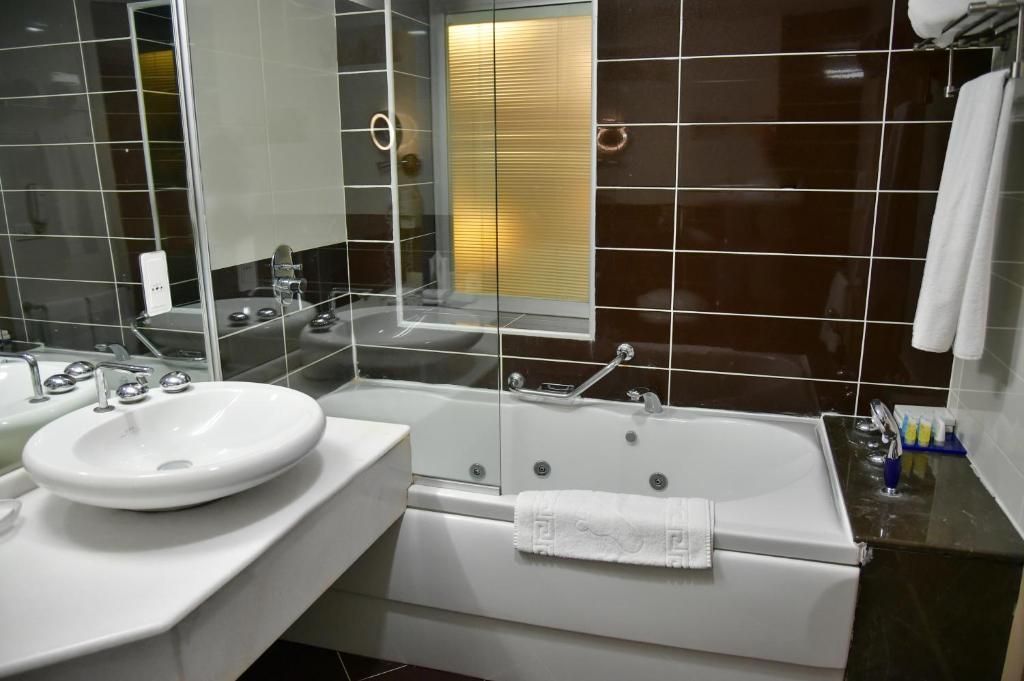 کارگزار هتل تایتانیک اربیل