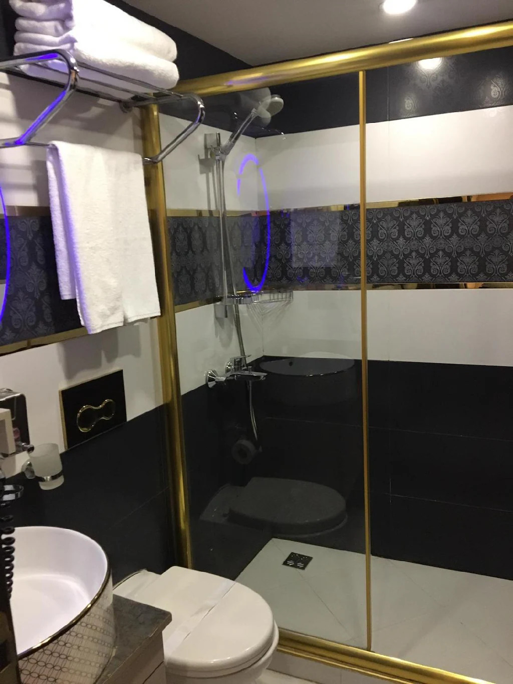 کارگزار هتل پالمیه تکسیم استانبول