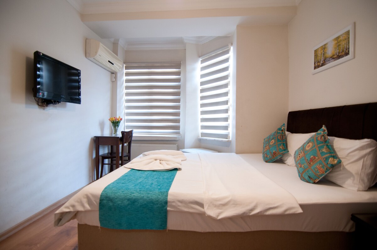 کارگزار هتل تکسیم تراست استانبول