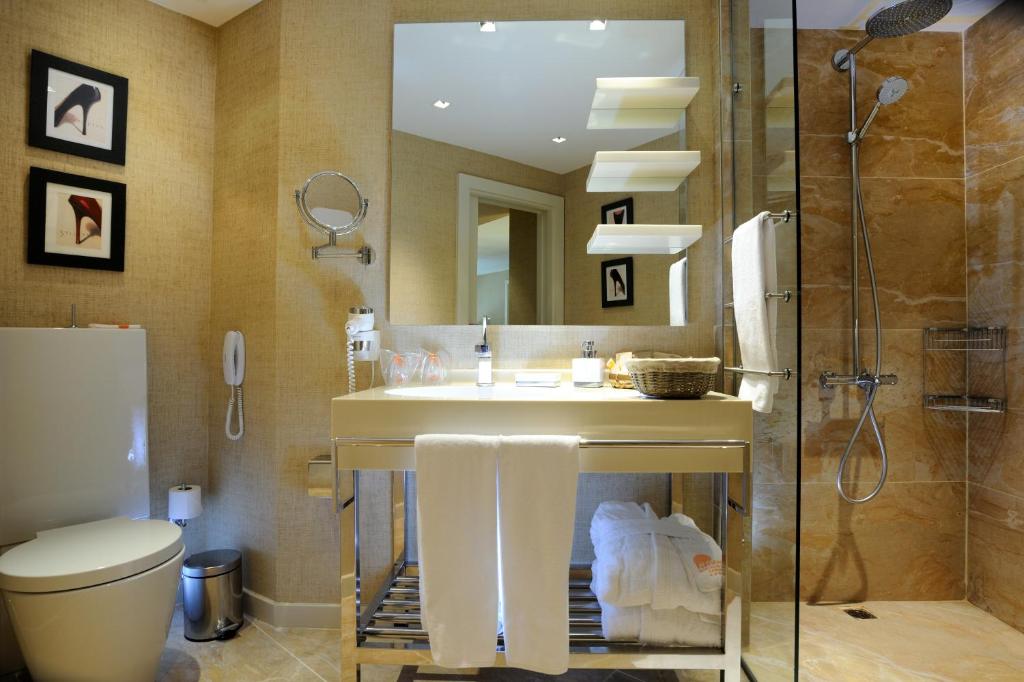 کارگزار هتل الگانس اینترنشنال مارماریس