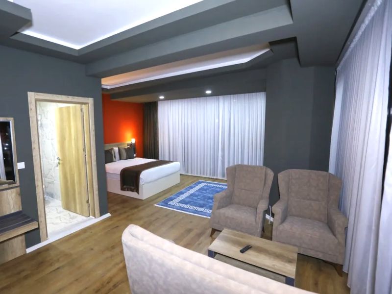 کارگزار هتل مونتانا وان