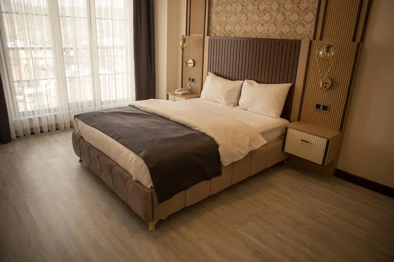 هتل ادنز وان