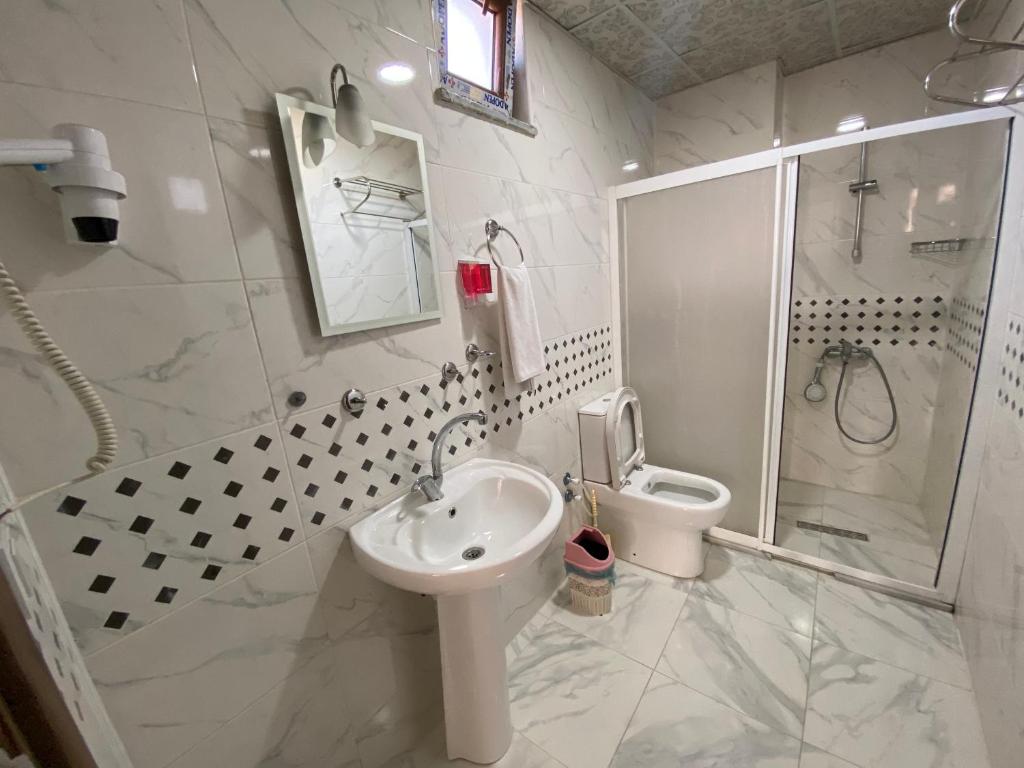 کارگزار هتل توپراک وان