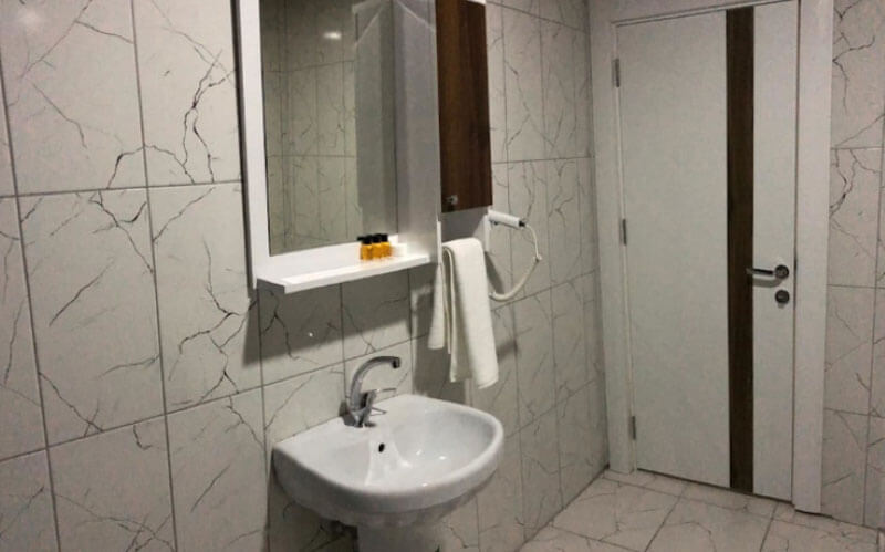 کارگزار هتل بیگ باس وان